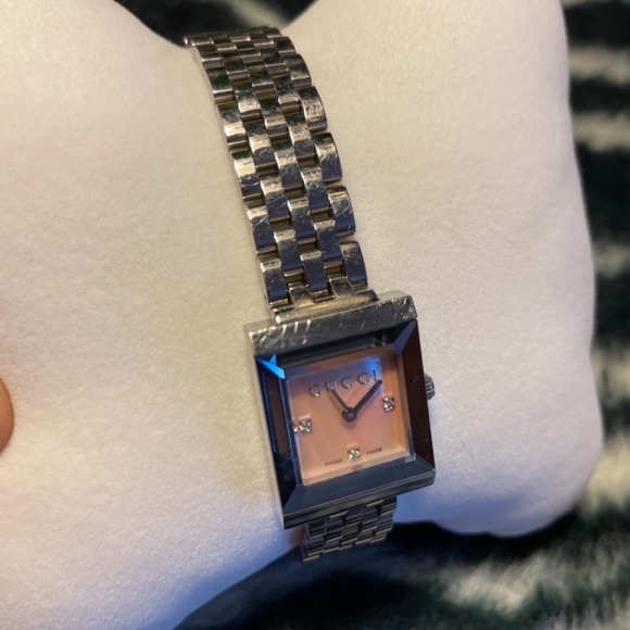 Gucci watch womens - Picture 2 of 8